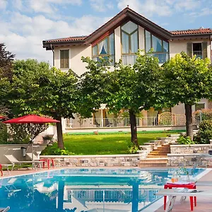 Apartment Olea Dei, San Felice del Benaco