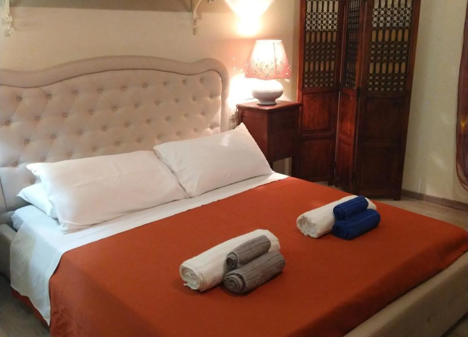 Locanda San Felice ile iletişim